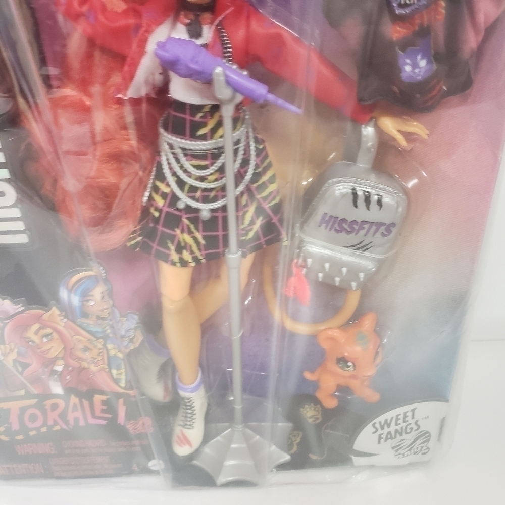 Monster High G3 TOARLEI STRIPE Doll with Pet Sweet Fangs and accessories 2022 - Picture 6 of 6